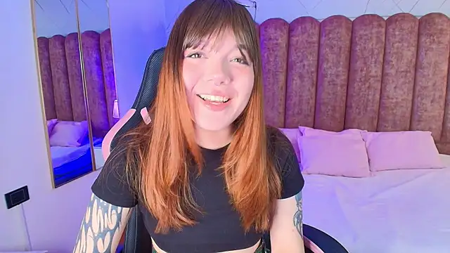 Fluffy Bubble21 online show from 03-06-26, 04:09