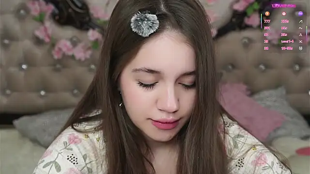 AmiLewis online show from 04-01-26, 01:06