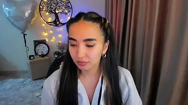 worldofkim online show from 04-14-26, 10:32