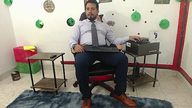 Snapshot of KalethBigDick chatting on 04-20-26, 05:43 KalethBigDick online show from 04-20-26, 05:43