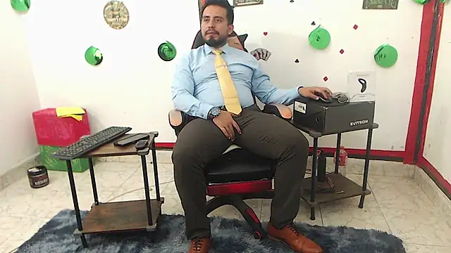 Snapshot of KalethBigDick chatting on 04-22-26, 07:55 KalethBigDick online show from 04-22-26, 07:55