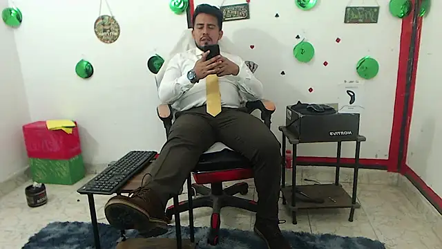 Snapshot of KalethBigDick chatting on 06-15-26, 02:25 KalethBigDick online show from 06-15-26, 02:25