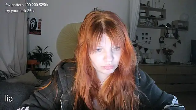 Snapshot of lil_lia chatting on 04-27-26, 07:23 lil lia online show from 04-27-26, 07:23