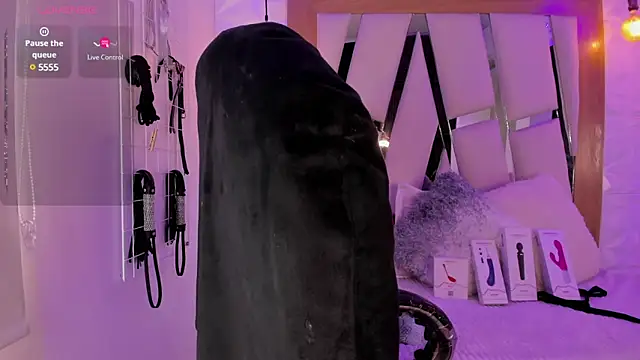 ary cooper  online show from 03-04-25, 06:29