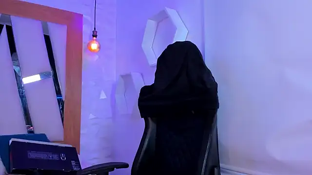 ary cooper  online show from 11-24-25, 01:44