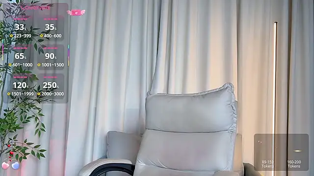 Ada-xixi online show from 10-28-25, 01:53