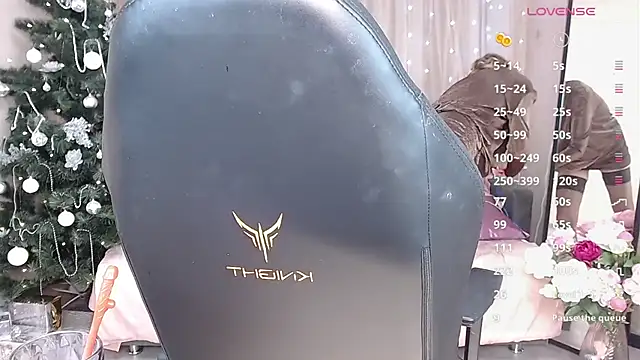 Snapshot of AdrianaSea chatting on 12-11-24, 05:48 AdrianaSea online show from 12-11-24, 05:48