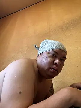 Snapshot of punk0805 chatting on 09-11-25, 05:29 punk0805 online show from 09-11-25, 05:29