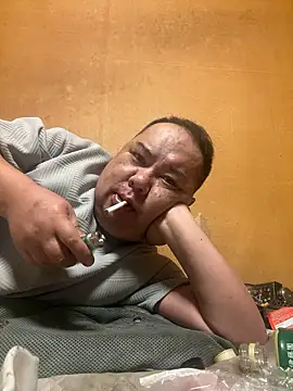 Snapshot of punk0805 chatting on 10-11-25, 11:31 punk0805 online show from 10-11-25, 11:31