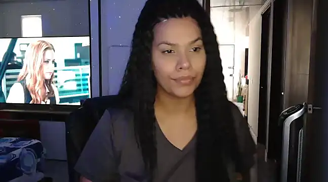 CarolinaRincon online show from 12-15-24, 09:31