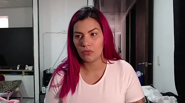 CarolinaRincon online show from 02-05-25, 07:53