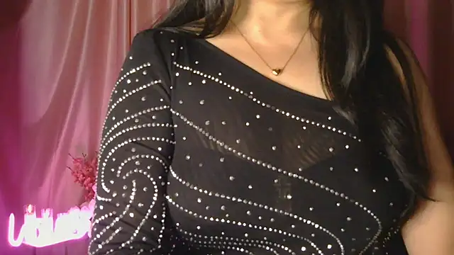 Snapshot of Mishika_Gill chatting on 08-06-26, 05:09 Mishika Gill online show from 08-06-26, 05:09