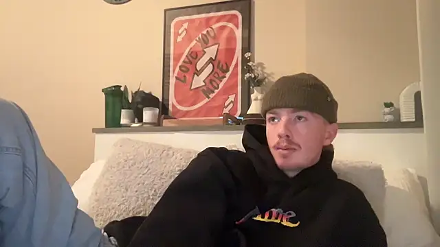 Snapshot of younghungginger chatting on 12-31-24, 11:49 younghungginger online show from 12-31-24, 11:49