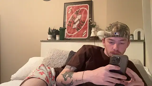 Snapshot of younghungginger chatting on 02-01-25, 02:26 younghungginger online show from 02-01-25, 02:26