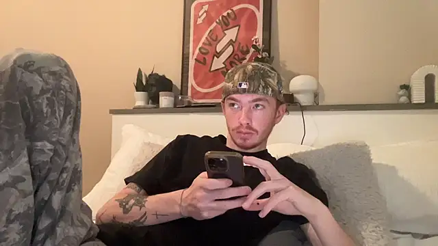 Snapshot of younghungginger chatting on 02-04-25, 06:49 younghungginger online show from 02-04-25, 06:49