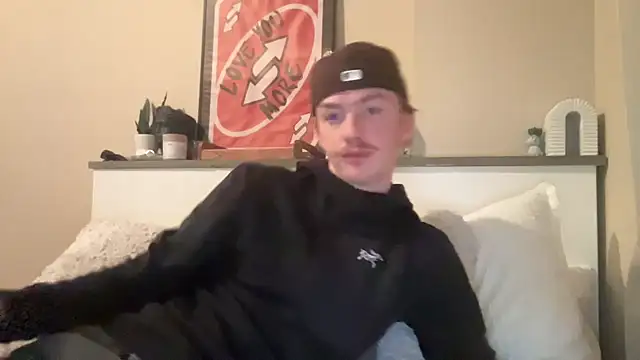 Snapshot of younghungginger chatting on 02-20-25, 02:18 younghungginger online show from 02-20-25, 02:18