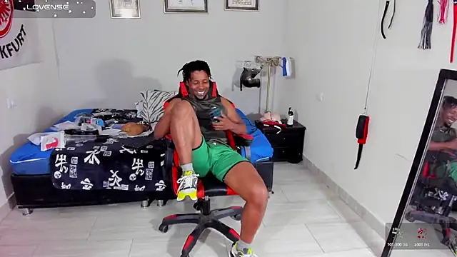 AlejoKhalifa  online show from 11-22-25, 11:53