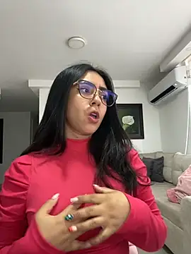 Snapshot of GiiirlPower chatting on 10-02-25, 02:13 GiiirlPower online show from 10-02-25, 02:13