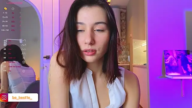 Snapshot of Vostok-6 chatting on 02-11-25, 10:04 Vostok-6 online show from 02-11-25, 10:04