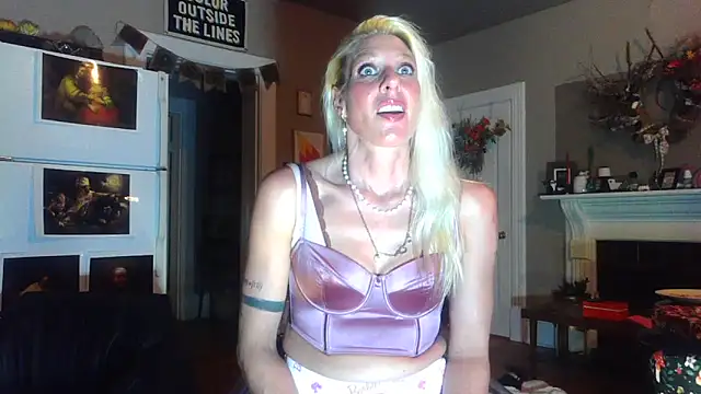 Glamazonx online show from 11-05-25, 03:39