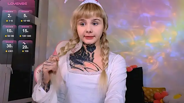 Britney Lynch online show from 03-26-26, 07:08