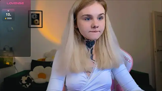 Britney Lynch online show from 04-05-26, 07:11