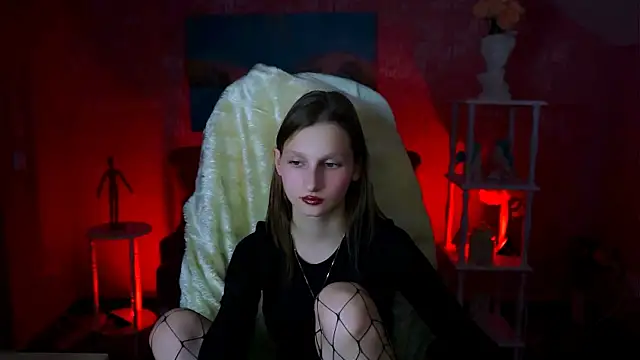 EllaHorton online show from 01-29-25, 06:50