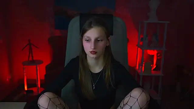 EllaHorton online show from 01-30-25, 06:54