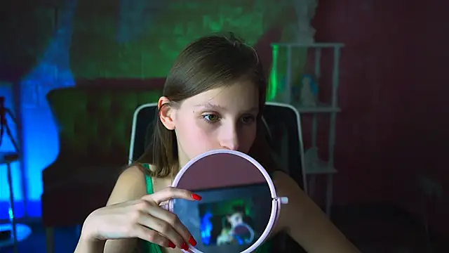 EllaHorton online show from 03-01-25, 12:45