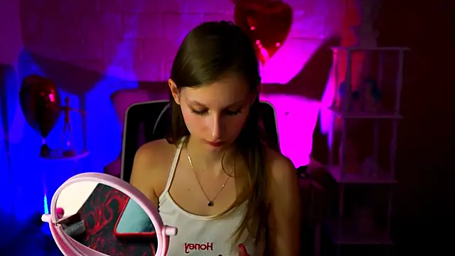 EllaHorton online show from 03-05-25, 12:33