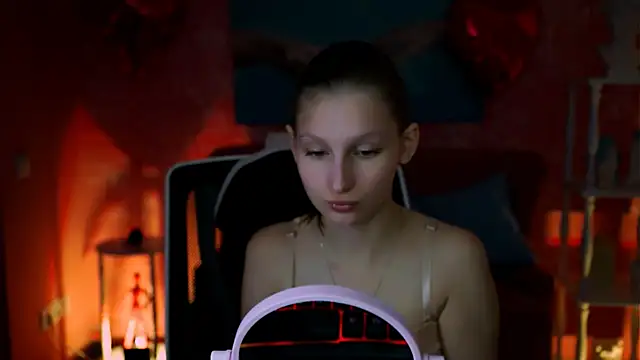 EllaHorton online show from 03-22-25, 05:39