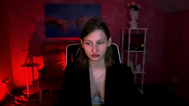 EllaHorton online show from 04-14-26, 05:52