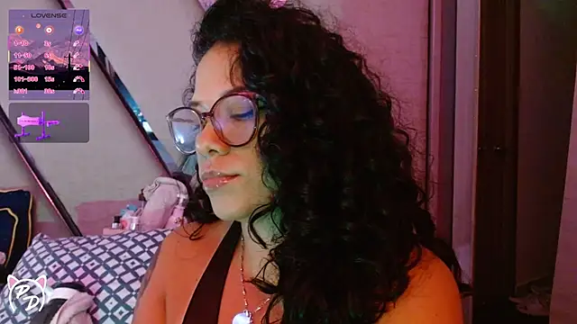 Snapshot of paula_daniela1 chatting on 07-18-26, 10:02 paula daniela1 online show from 07-18-26, 10:02
