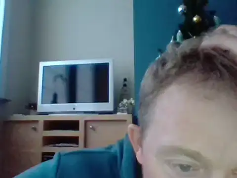 Snapshot of bertolini chatting on 12-22-24, 03:22 bertolini online show from 12-22-24, 03:22