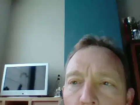 Snapshot of bertolini chatting on 03-17-25, 05:38 bertolini online show from 03-17-25, 05:38