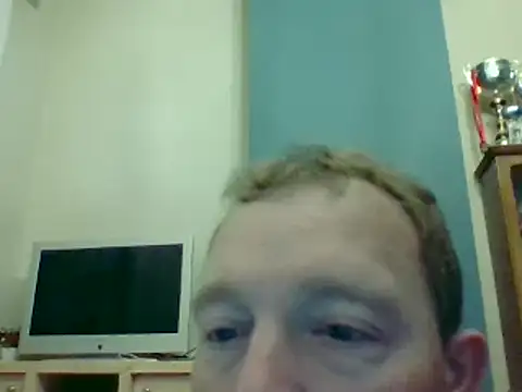 Snapshot of bertolini chatting on 03-19-25, 06:34 bertolini online show from 03-19-25, 06:34