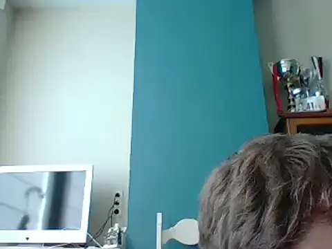 Snapshot of bertolini chatting on 03-20-25, 02:21 bertolini online show from 03-20-25, 02:21