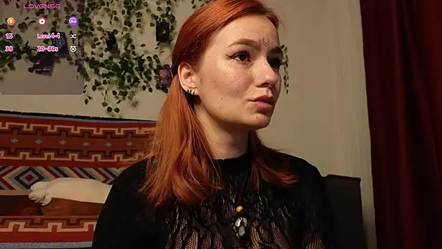 girl with snaketatto0 online show from 12-02-25, 02:17