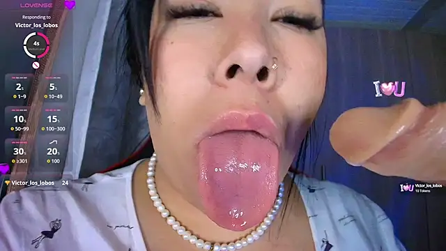 leahtemptation3 online show from 10-12-25, 08:24