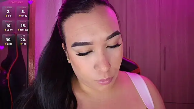 leahtemptation3 online show from 11-18-25, 02:10