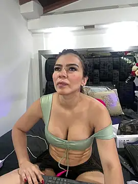 Snapshot of Arianna_Jones1 chatting on 07-18-26, 12:48 Arianna Jones1 online show from 07-18-26, 12:48