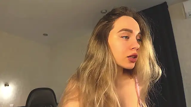 Snapshot of hotexclusive_ chatting on 02-28-25, 04:10 hotexclusive online show from 02-28-25, 04:10