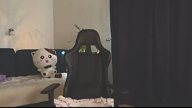 Snapshot of hotexclusive_ chatting on 03-15-25, 07:53 hotexclusive online show from 03-15-25, 07:53