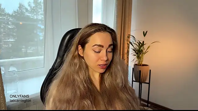 Snapshot of hotexclusive_ chatting on 10-29-25, 04:37 hotexclusive online show from 10-29-25, 04:37