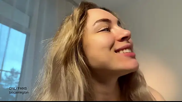 hotexclusive  online show from 11-21-25, 04:44