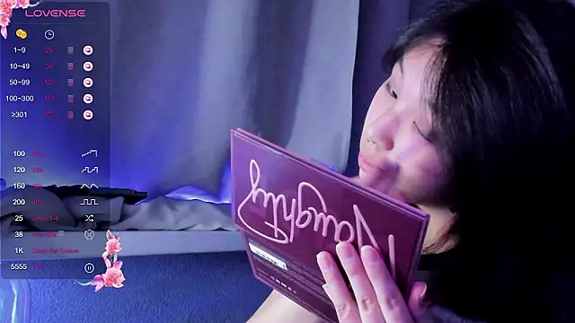 Snapshot of maydaykimmy chatting on 12-08-24, 08:25 maydaykimmy online show from 12-08-24, 08:25