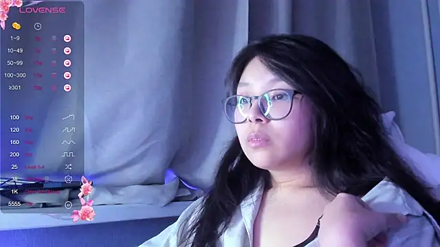 Snapshot of maydaykimmy chatting on 12-15-24, 02:41 maydaykimmy online show from 12-15-24, 02:41