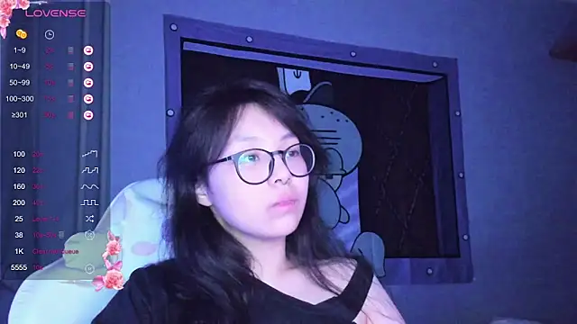 Snapshot of maydaykimmy chatting on 12-29-24, 08:04 maydaykimmy online show from 12-29-24, 08:04