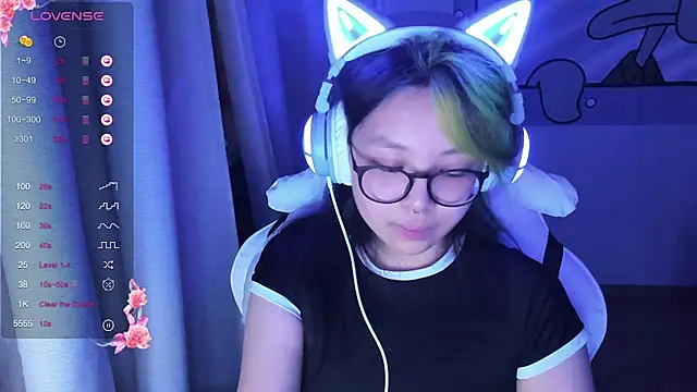 Snapshot of maydaykimmy chatting on 01-16-25, 02:51 maydaykimmy online show from 01-16-25, 02:51