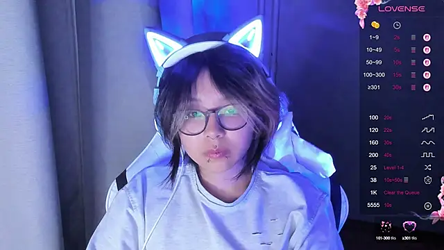 Snapshot of maydaykimmy chatting on 09-20-25, 09:49 maydaykimmy online show from 09-20-25, 09:49